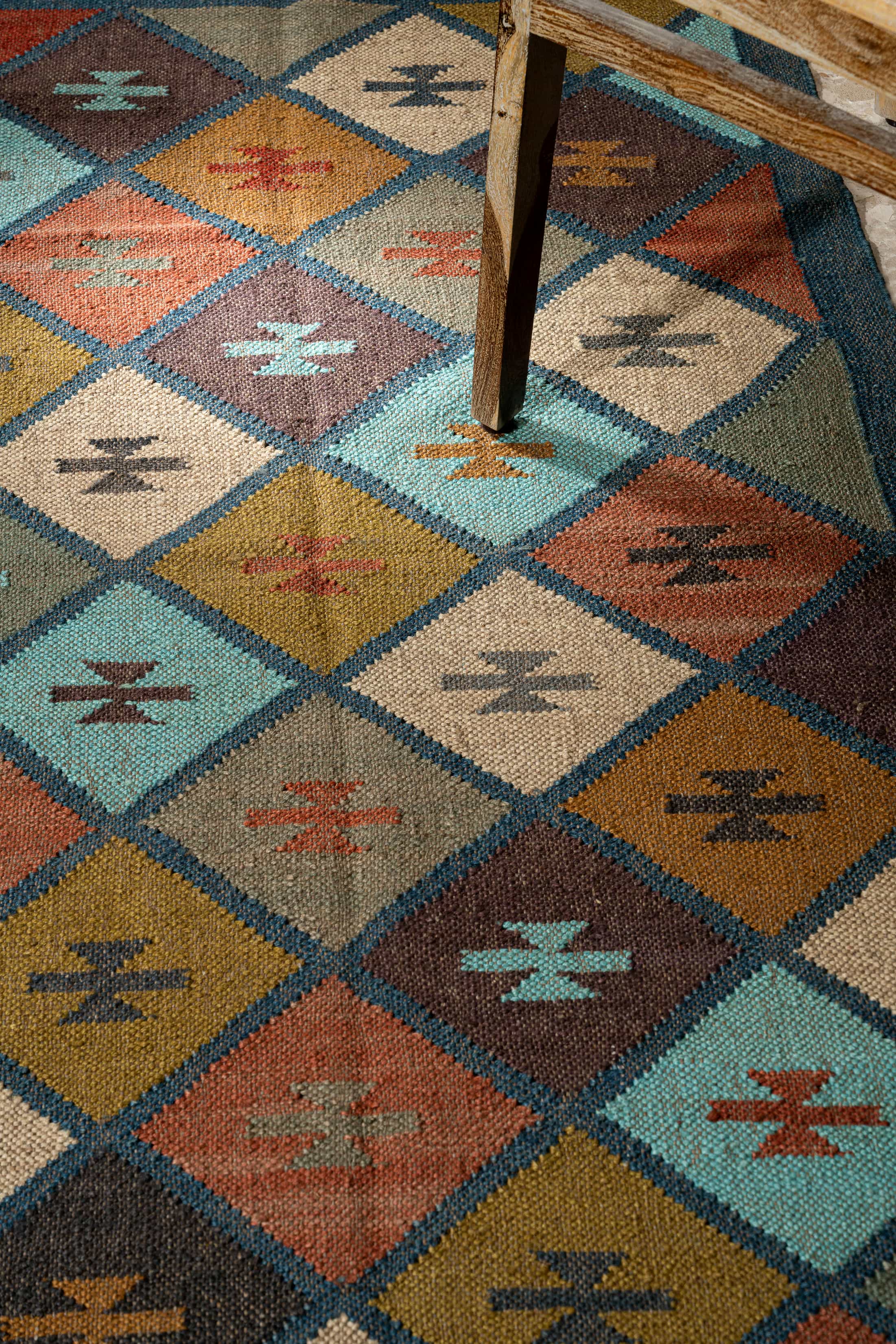 Handwoven wool jute Geometric Diamond Pattern Rug