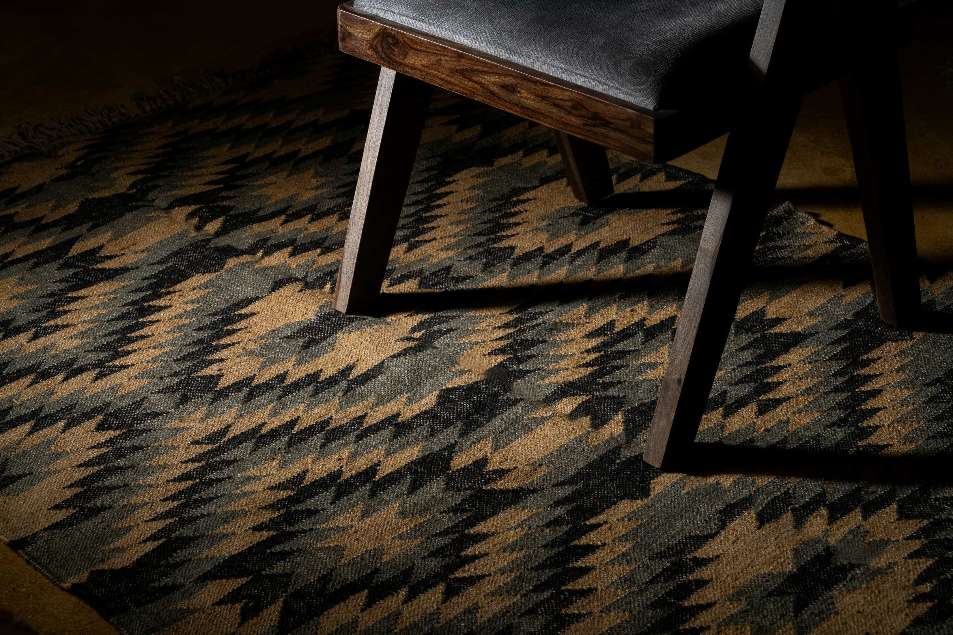 Handmade Wool Jute Rug - Timeless Design Meets Natural Beauty