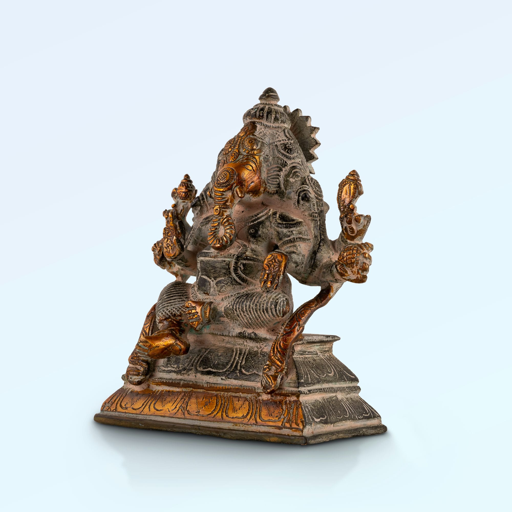 Dual-Tone Brass Ganesha Statue: The Golden Sovereign