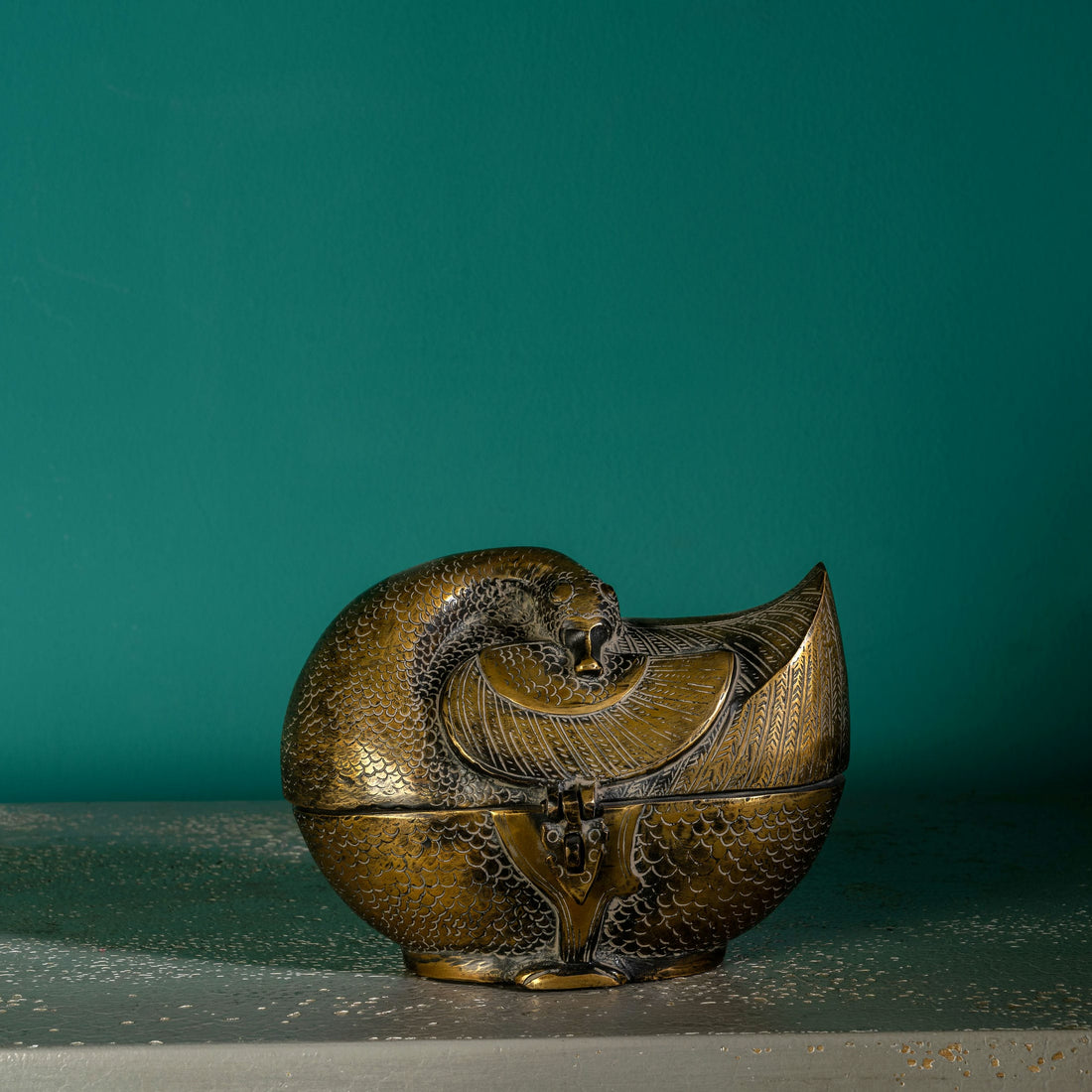 Vintage style avian storage vessel with a sturdy hinged lid for a bedroom vanity or vintage gifting.