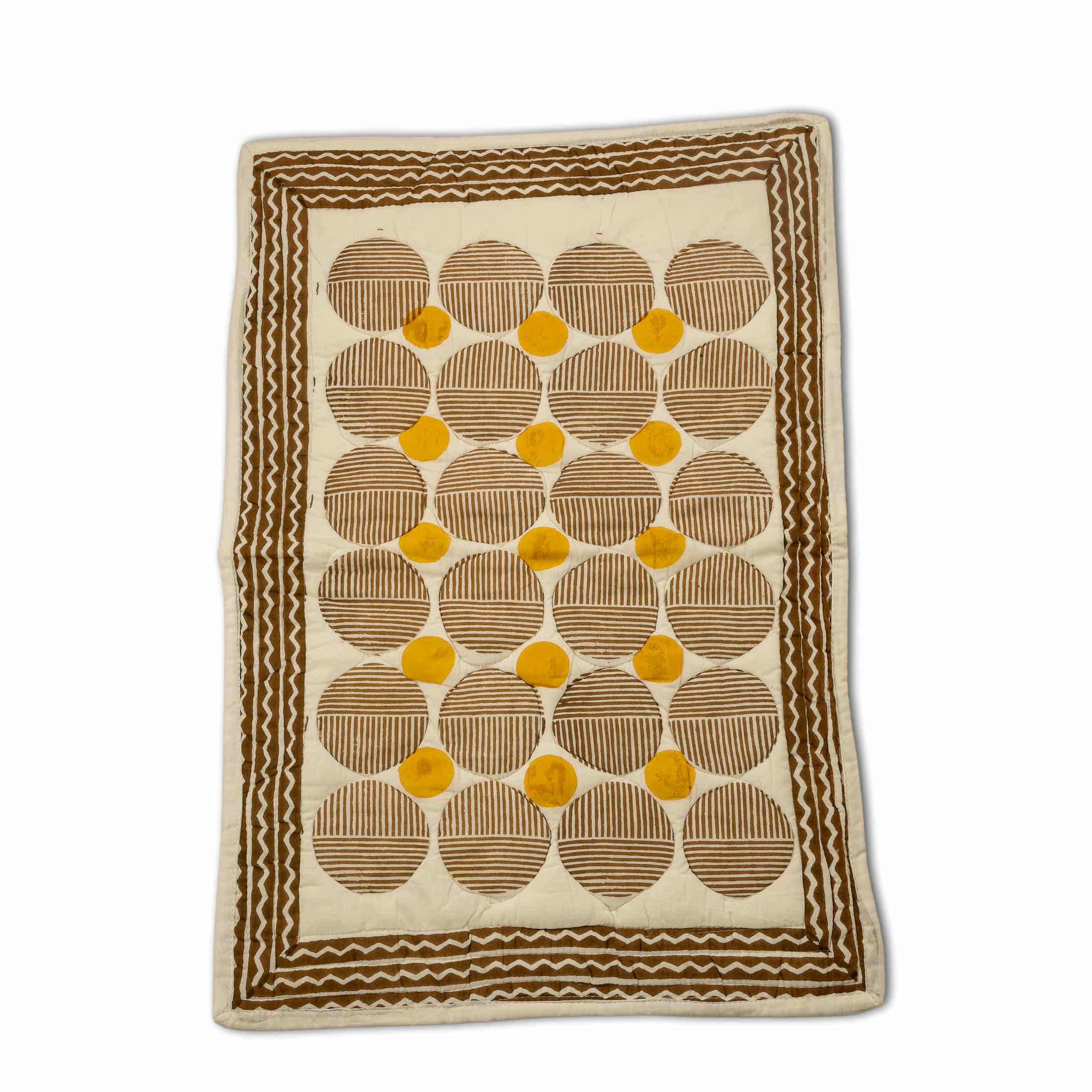 Cotton Quilted Bedcover Set with Pillow Covers – Classic Comfort Redefined