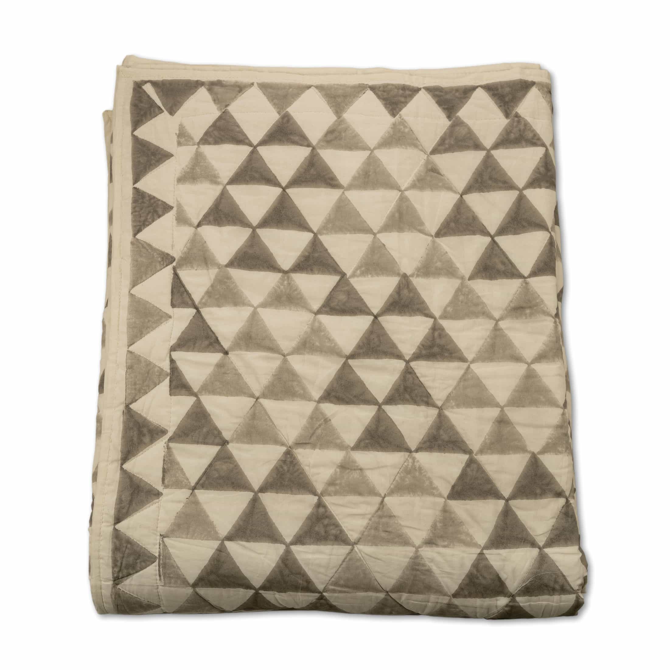 Monochrome 3D Pyramid Coverlet