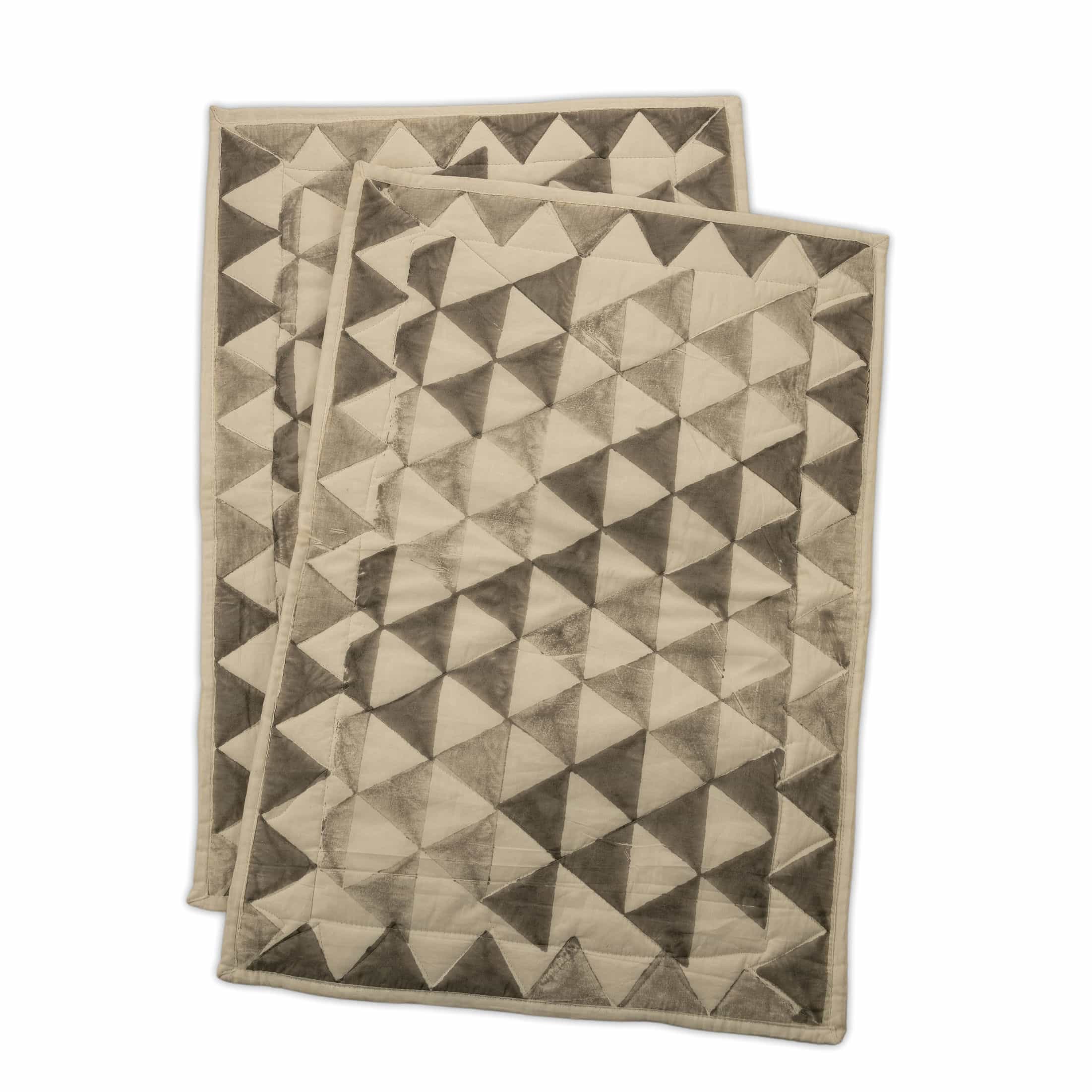 Monochrome 3D Pyramid Coverlet