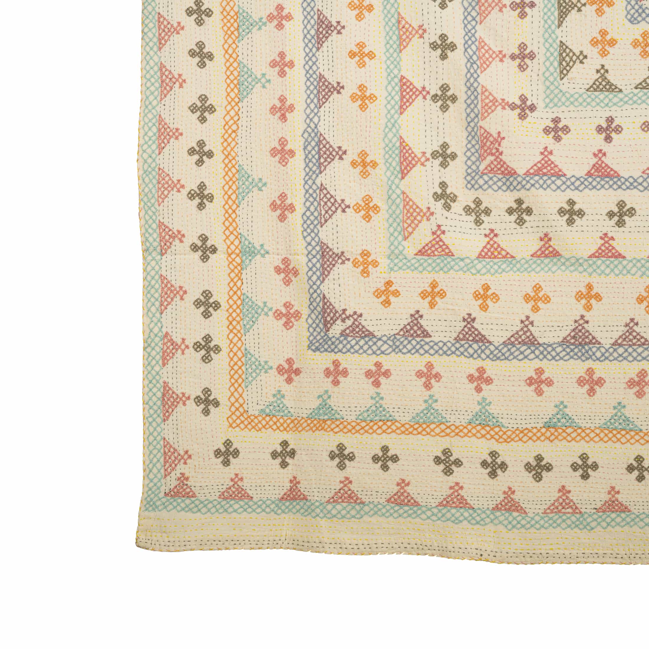 Hand-Embroidered Cotton Bedcover – Modern Artistry for Contemporary Homes