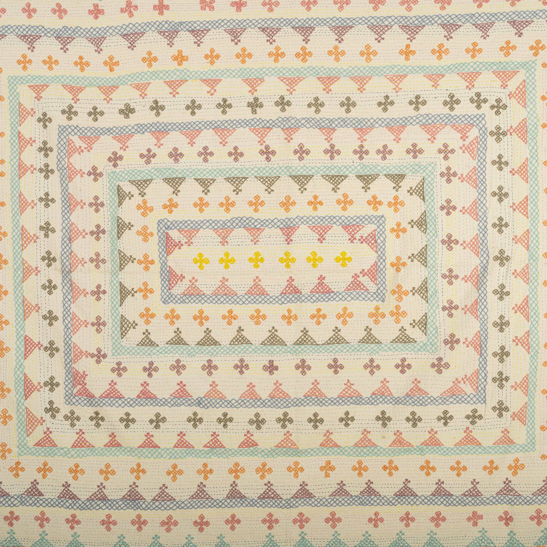 Hand-Embroidered Cotton Bedcover – Modern Artistry for Contemporary Homes