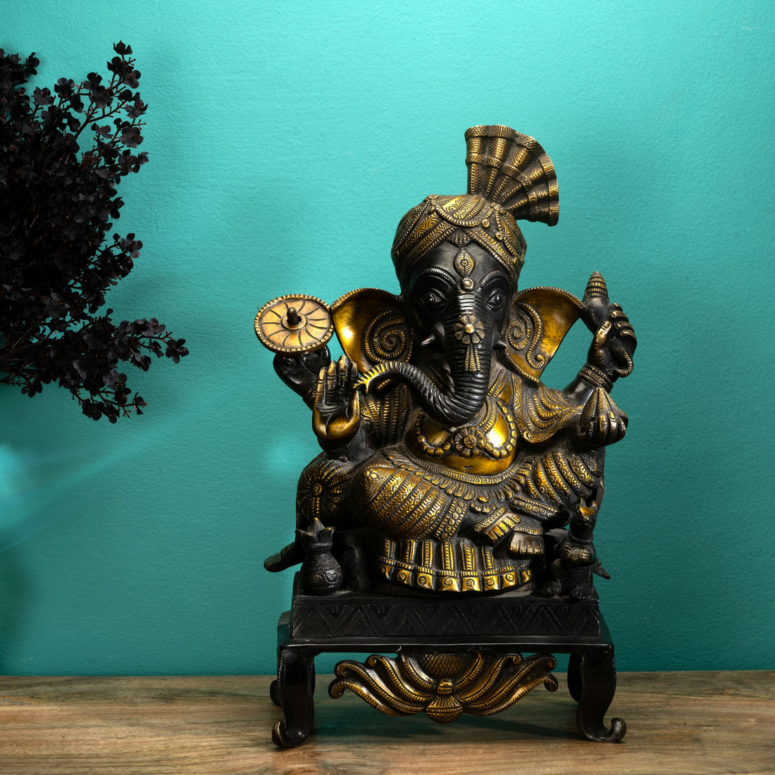 Unique Finishing Brass Ganesh Ji God Statue