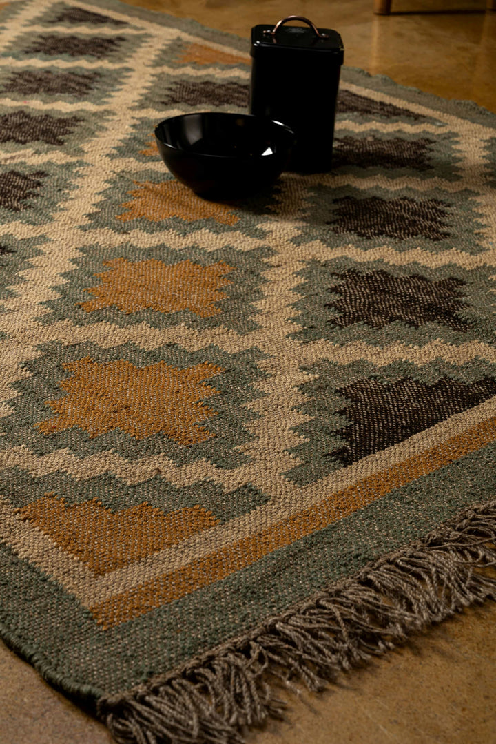 Handwoven Wool Jute Rug – Geometric Diamond Trellis Pattern