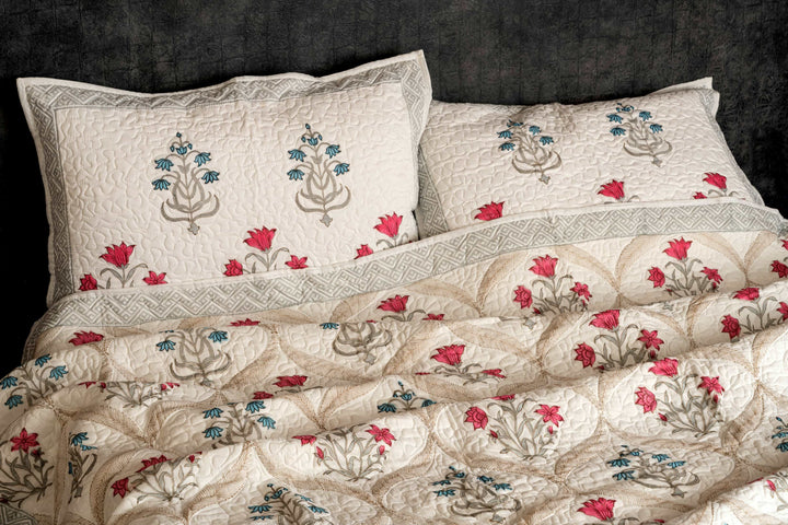 Floral Ogee Block-Print Cotton Bedcover: The Blossoming Ogee Canopy
